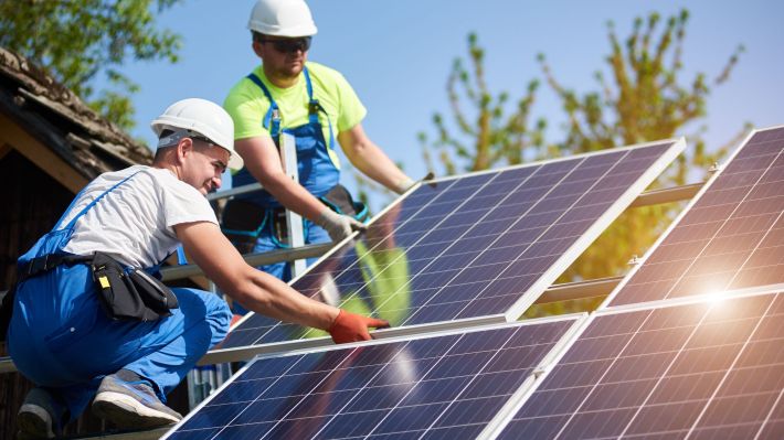 Exim Banca Românească emite garanții de stat pentru proiecte de energie regenerabilă