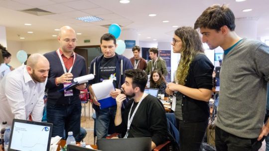 Innovation Labs: care sunt echipele calificate in urma Hackathonului din Bucuresti