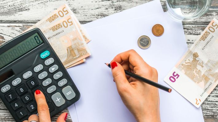 Cum amenință stabilitatea financiară creşterea lentă a economiei zonei euro