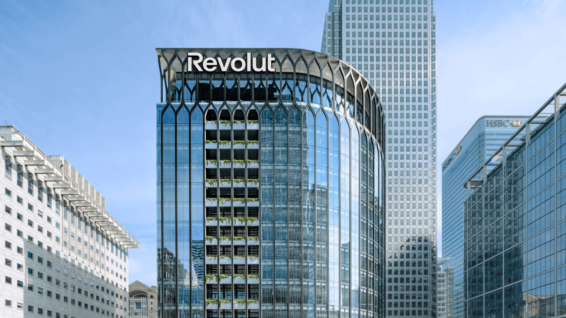 Revolut spune că românii au mai multă încredere să țină sume mai mari în bancă: „Jucăm în altă ligă”