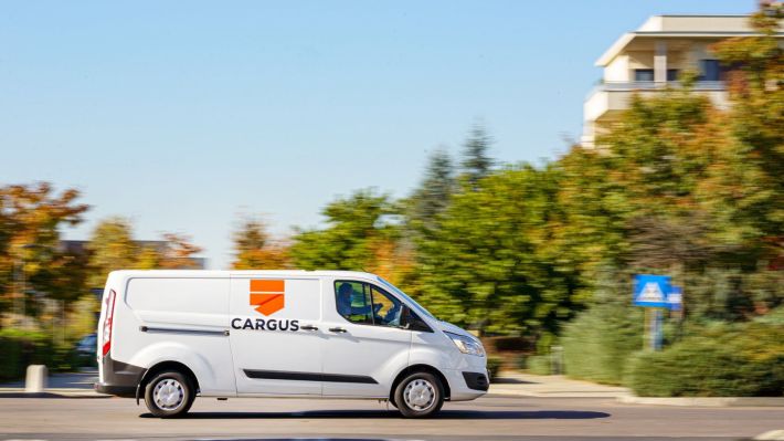 Analiză Cargus: Peste jumătate dintre consumatori cumpără online chiar și de 10 ori pe lună
