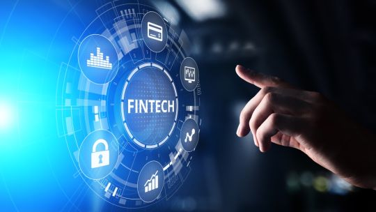 Devine eMag un FinTech? Pana la finalul anului ajunge la 50.000 de carduri, lanseaza creditul la distanta si deja foloseste AI pentru detectarea fraudelor