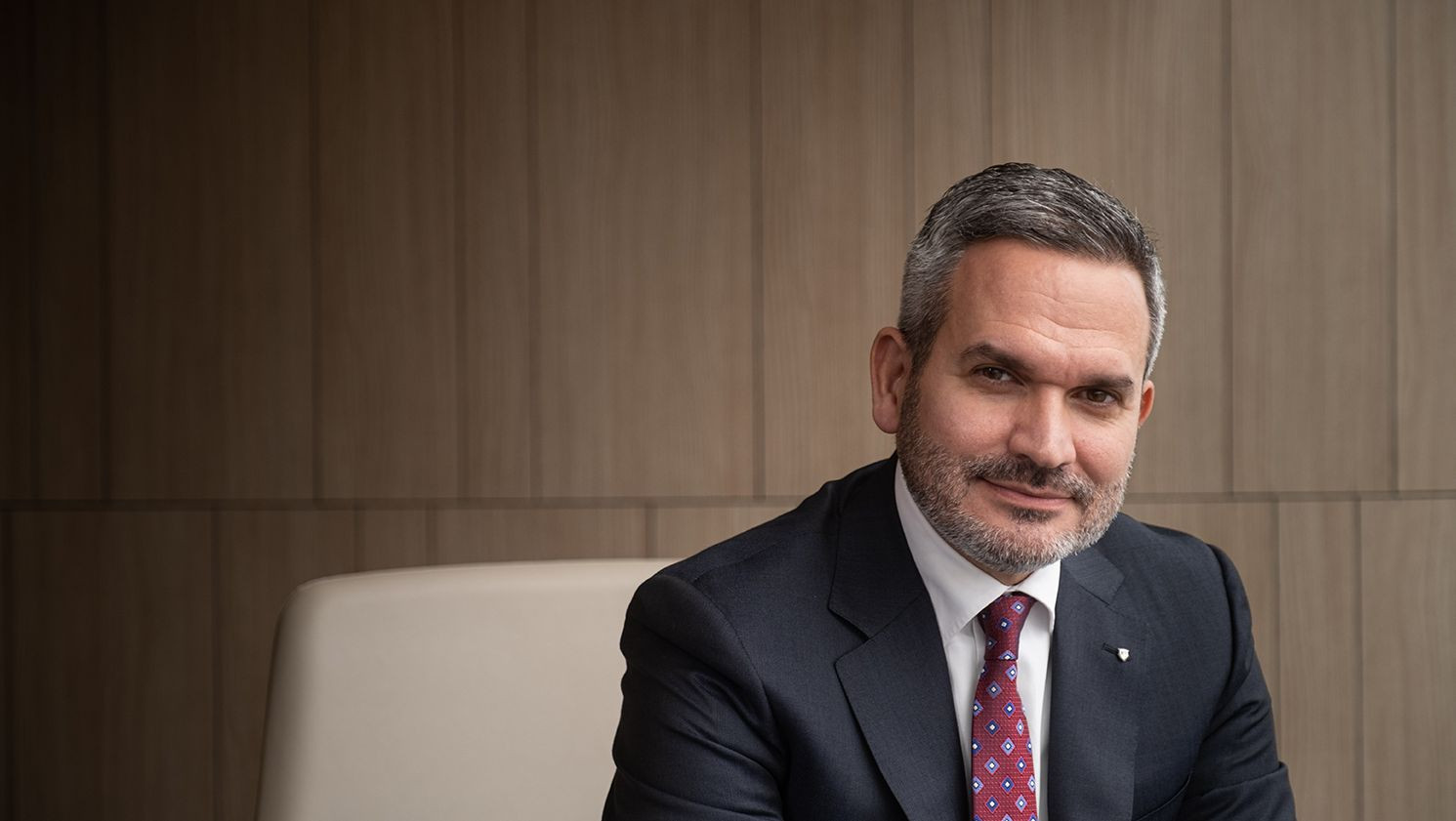 Ömer Tetik, CEO-ul sub care Banca Transilvania a devenit cea mai mare bancă din România, reconfirmat la vârful BT până în 2030