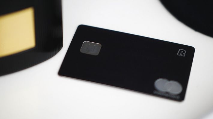 Peste 100.000 de români au aplicat pentru un credit de nevoi personale de la Revolut. Care sunt condițiile