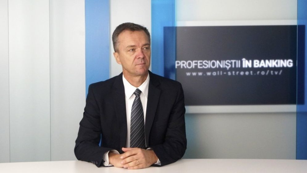 Un nume important din piață face un pas înapoi: Radu Crăciun se retrage de la BCR Pensii. Cine preia conducerea