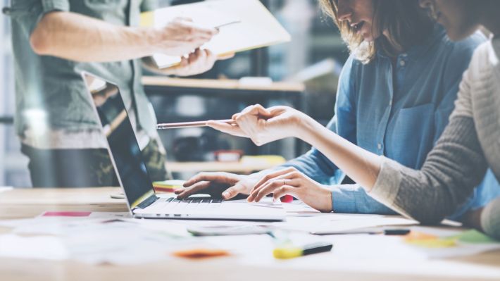 Ministerul Finanţelor implementează arhivarea electronică