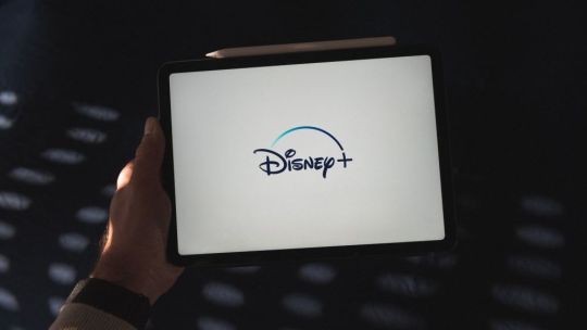 Abonament Disney+ gratuit pentru clienții ING: Banca oferă acces la platforma de streaming în pachetul ING Extra