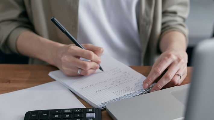 Noul impozit pe cifra de afaceri va crește rata efectivă de impozitare la 20-30%