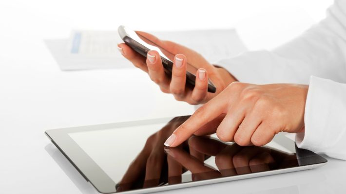 Peste 900 de instituții publice și companii, digitalizate prin aplicația Regista
