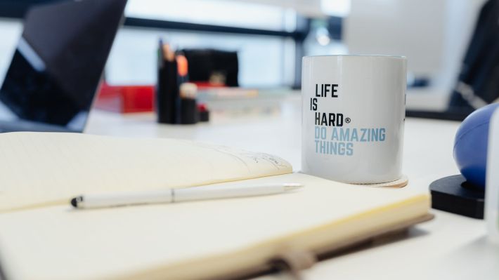 Life Is Hard, creștere a profitului net cu 75%, în primul semestru din 2023