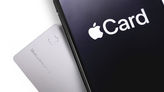 Apple isi lanseaza oficial cardul de credit in luna august