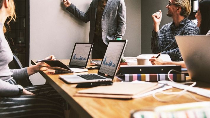 Mai e IT-ul un sector vedetă? Top angajatori din cele mai importante domenii din piața muncii
