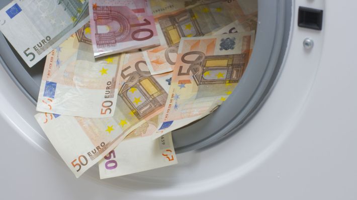 Mai puțin de 5% dintre companiile din România folosesc soluții de tip Anti-Money Laundering