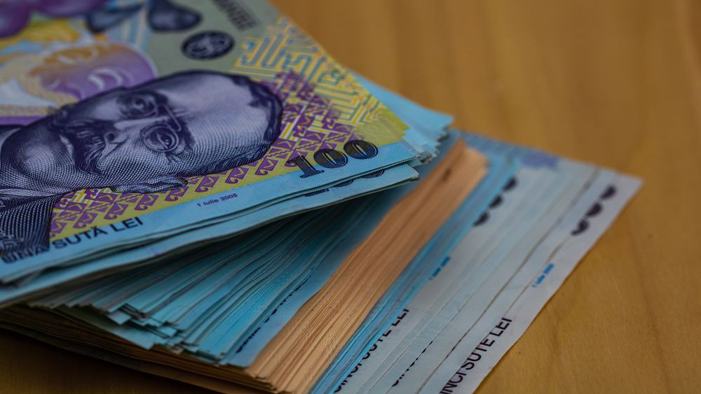 Apare o nouă platformă de unde românii pot accesa credite, asigurări și investiții la bursă. Fondatorul are încredere că românii au bani și pentru case, și pentru bursă
