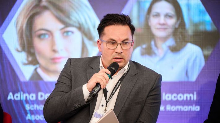 Dorian Petrovici, BT: „Inteligența artificială e o mașinărie discriminatorie”