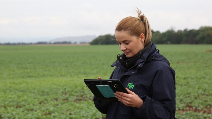 2022, un an al digitalizării pentru sectorul asigurărilor agricole