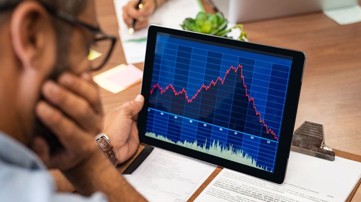 Majoritatea directorilor generali se tem că recesiunea va fi mai gravă decât criza financiară