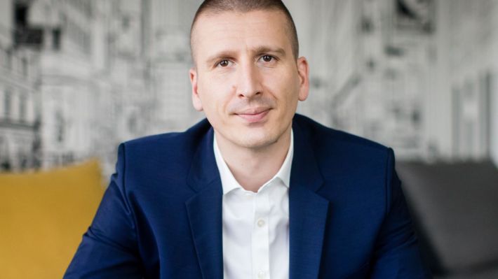 Radu Ciocoiu preia mandatul de CEO al Raiffeisen Leasing