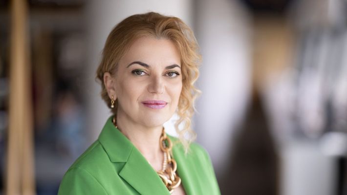 NN România lansează primul fond de burse pentru viitori antreprenori din România