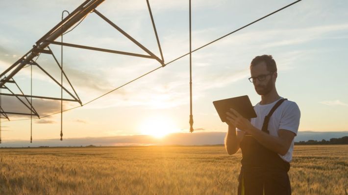 Libra Internet Bank lansează un credit pentru fermieri