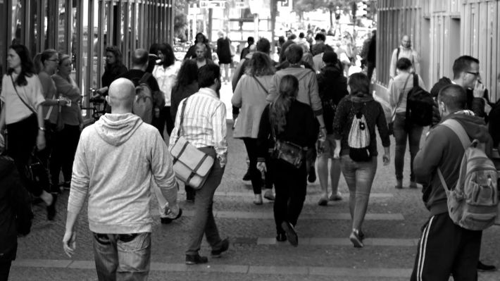 20% dintre românii cu cele mai mari venituri generează 32 miliarde de euro