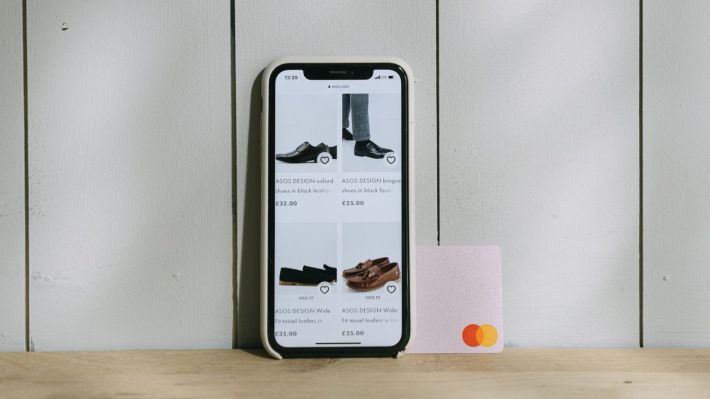 EximBank lansează o campanie pentru cardurile Mastercard