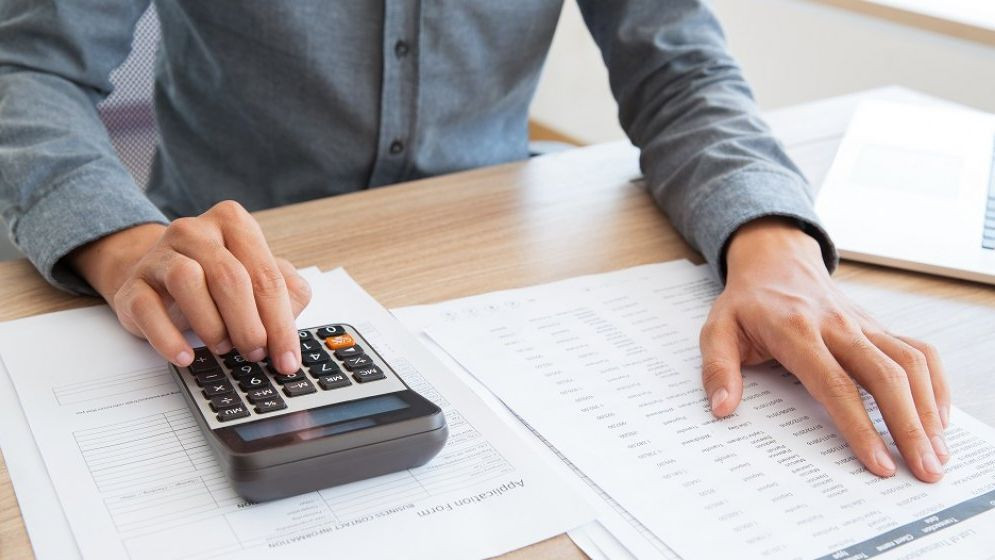 Apare un card prin care românii își pot plăti în rate taxele și impozitele