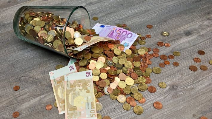Reducere semnificativă a investițiilor străine directe în 2023