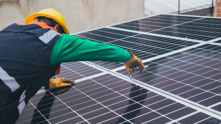 ProCredit Bank lansează Creditul ProGreen pentru panouri fotovoltaice, destinat persoanelor fizice