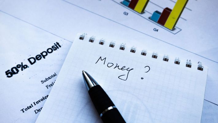 Costurile operaţionale, cea mai importantă problemă a IMM-urilor din România, în 2022