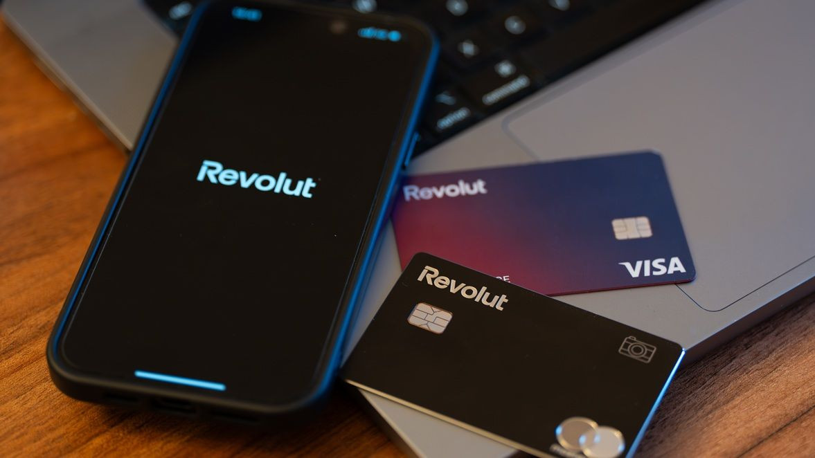 A picat aplicația Revolut. Utilizatorii din România nu își pot accesa conturile. Compania confirmă problemele