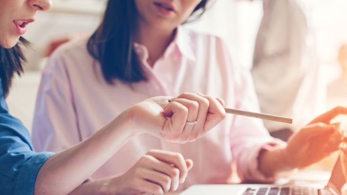 Trei sferturi dintre români au ratat un job pentru că nu aveau cunoștințe digitale