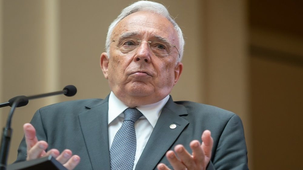 Doar Isărescu rămâne etern la BNR: Finanțele propun o lege prin care membrii Consiliului de Administrație trebuie să plece după 14 ani