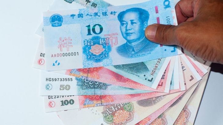 O bancă din România introduce moneda chinezească în ofertă: Antreprenorii care lucrează cu China pot fixa cursul valutar
