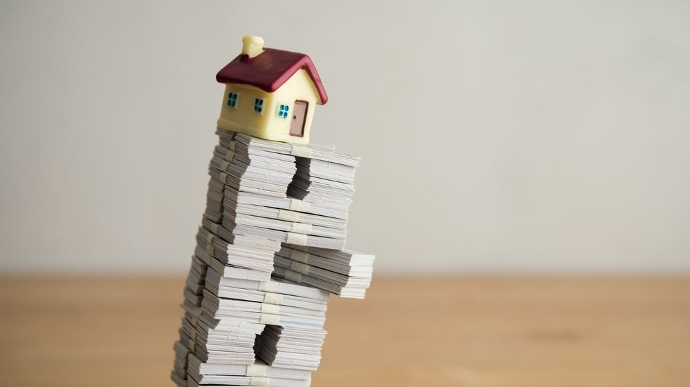 Din 2026 băncile ar putea „sufla și în iaurt” înainte să dea credite: Pot solicita un avans mai mare din partea clienților