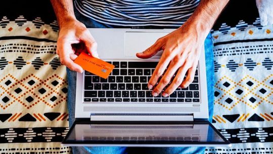 ING introduce o funcție prin care clienții pot bloca tranzacțiile pe care nu doresc să le facă. Poți bloca retragerile cash, plata jocurilor de noroc sau cele din afara Spațiului Economic European