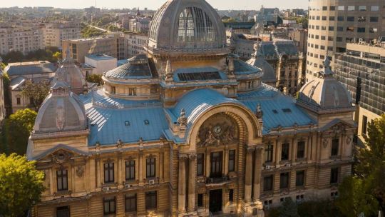 Cum s-a digitalizat cea mai bătrână bancă din România: CEC a bătut palma cu FintechOS și a ajuns pe locul 3 în topul băncilor românești