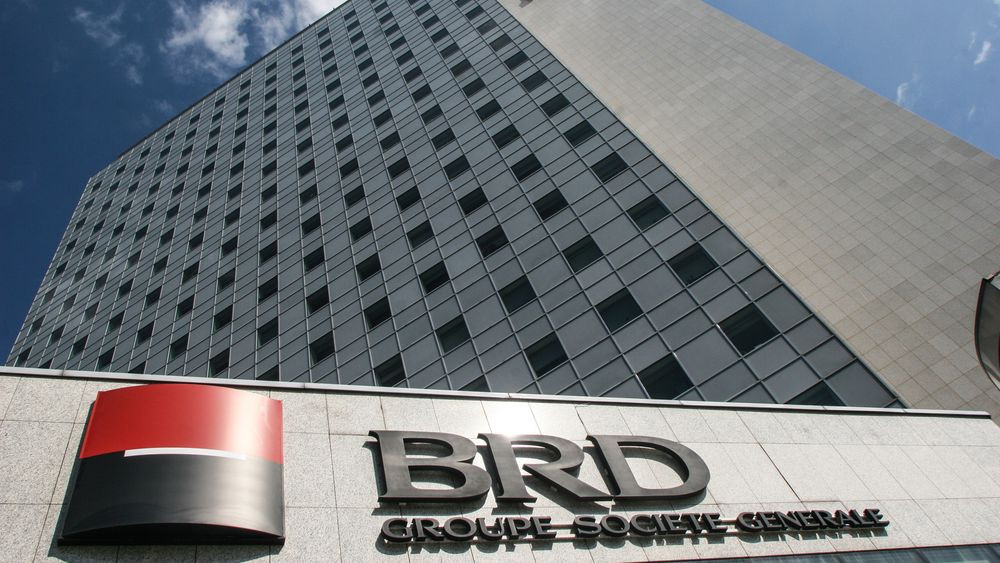 Angajații BRD intră în grevă: Bancherii opresc munca două ore și cer salarii mai mari, mai mulți bani pentru pensia privată și să li se respecte pauza de masă
