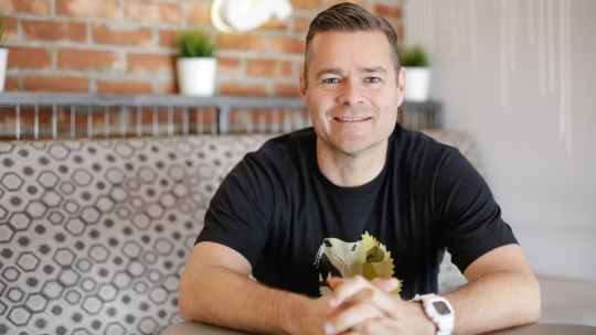 Mike Parsons, Qualitance: Bancile stau in "spatiul produselor reglementate si se lupta pe nisa experientei oferite consumatorului". De ce nu este suficient?