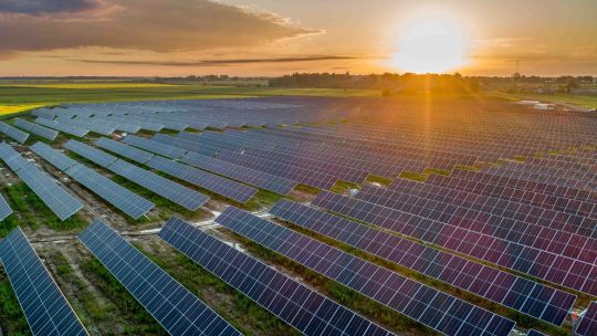 450 de milioane de euro investiți în parcuri fotovoltaice în România