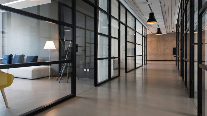 Viitorul designului: Adaptarea birourilor la diferitele tipuri de personalitate ale angajaților