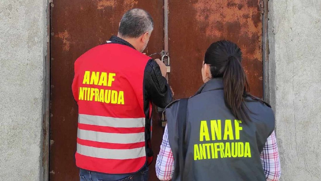 ANAF s-a pus serios pe controale: riști să te trezești peste noapte și cu conturile blocate, și cu amenda pe masă