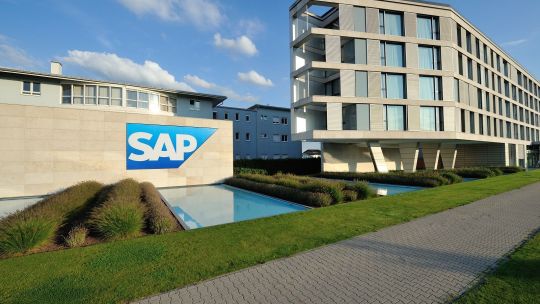 Cum sprijină SAP dezvoltatorii din domeniul inteligenței artificiale generative