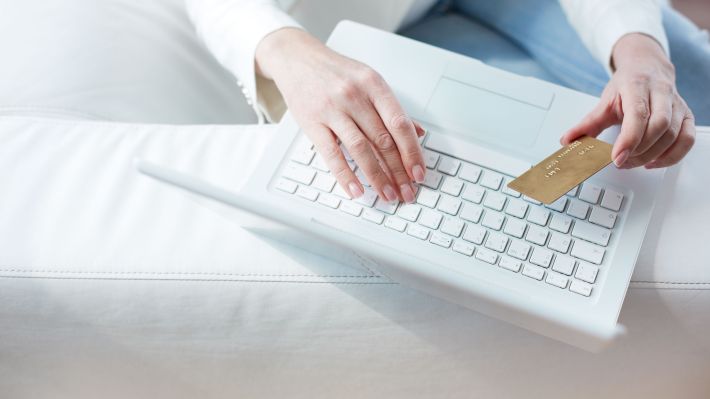 Top 4 factori de care să ții cont când alegi un credit online rapid