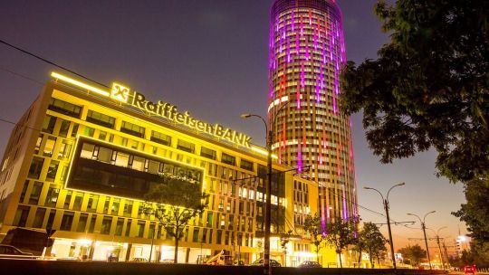 Antreprenorii români bat la ușa băncilor pentru investiții: Peste 560 de afaceri finanțate cu 30 milioane de euro prin factory by Raiffeisen Bank