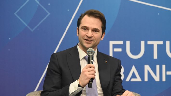 Sebastian Burduja: „Sectorul bancar a mobilizat sectorul public”