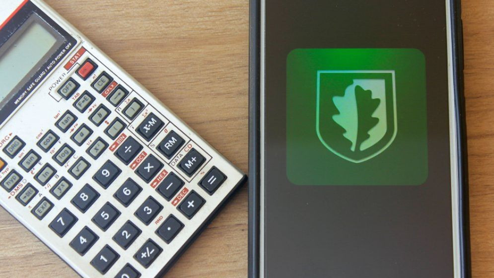 CEC Bank intră puternic pe piața asigurărilor: Românii pot cumpăra polițe OMNIASIG direct din sucursală