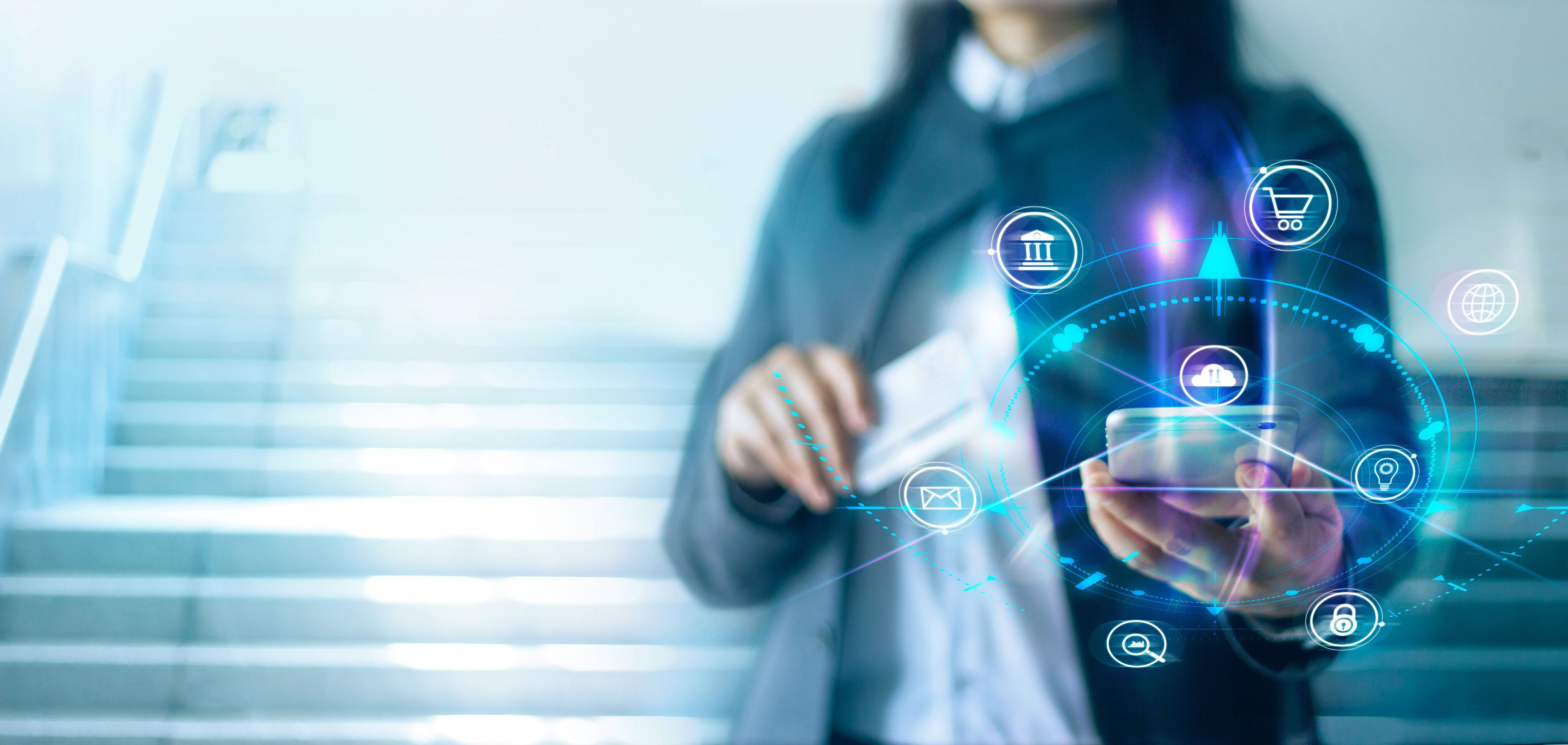 Peste jumătate dintre români preferă plățile digitale