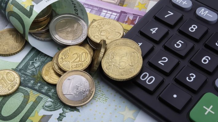 Activităţile de afaceri din zona euro au continuat să încetinească în noiembrie