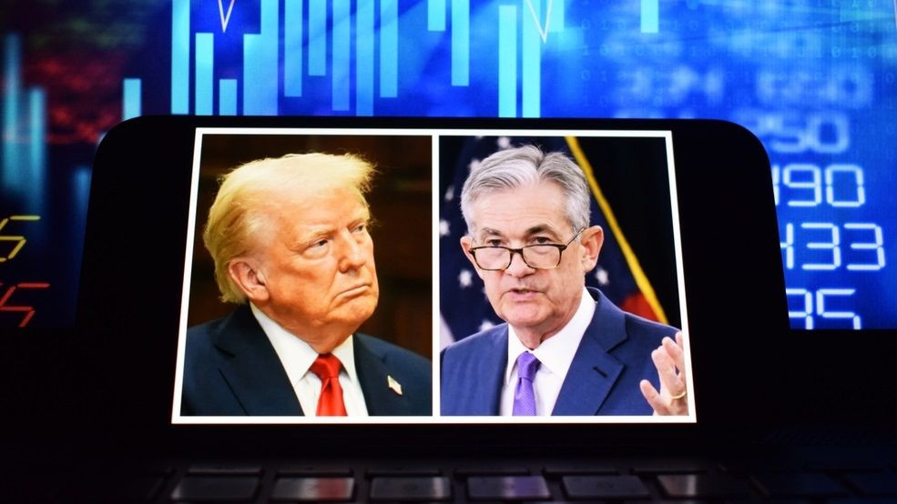 Șefii băncilor centrale din întreaga lume fac front comun pentru a-l susține pe președintele Fed, după amenințările lui Trump că îl pune sub acuzare